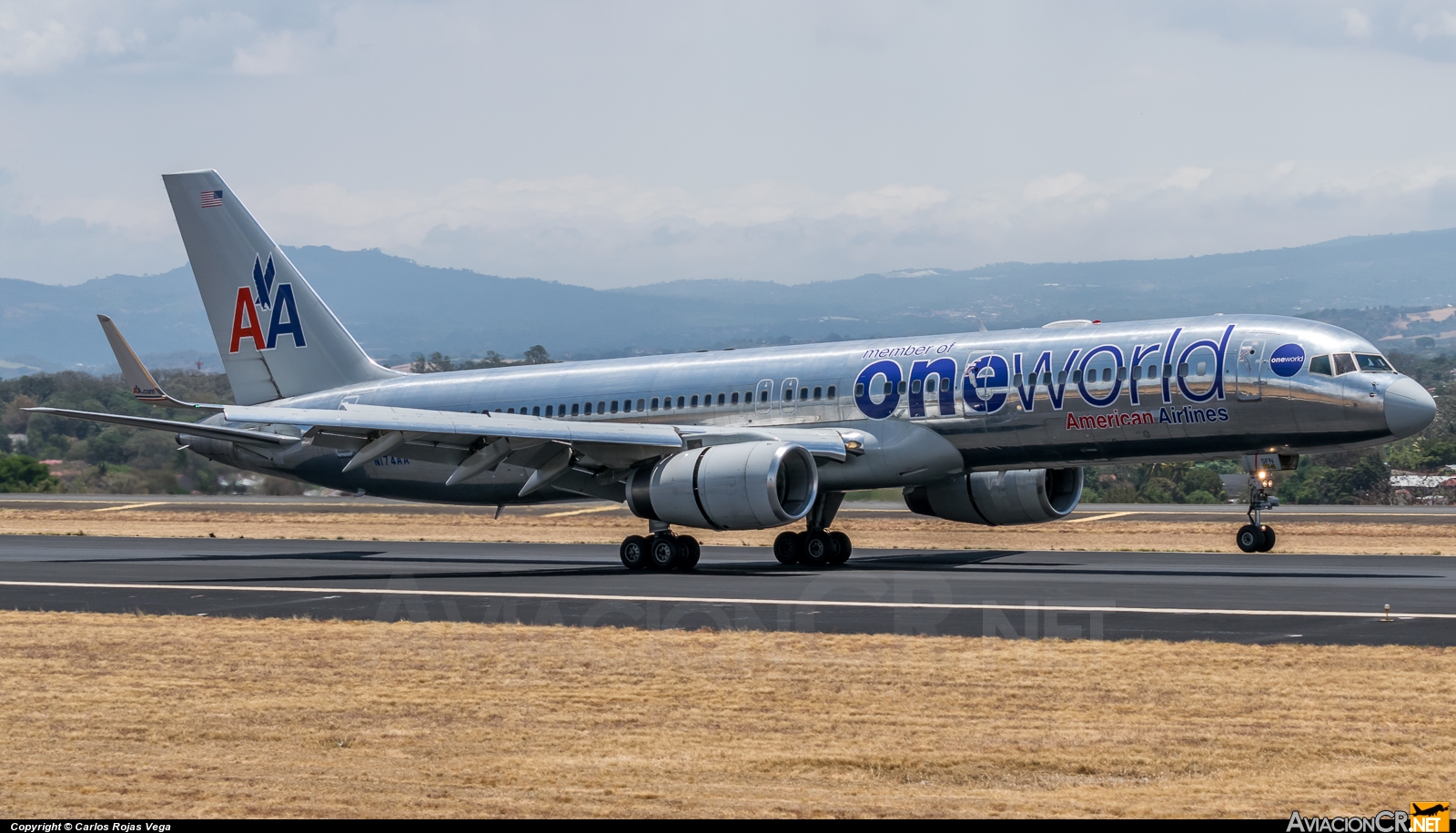 N174AA - Boeing 757-223 - American Airlines