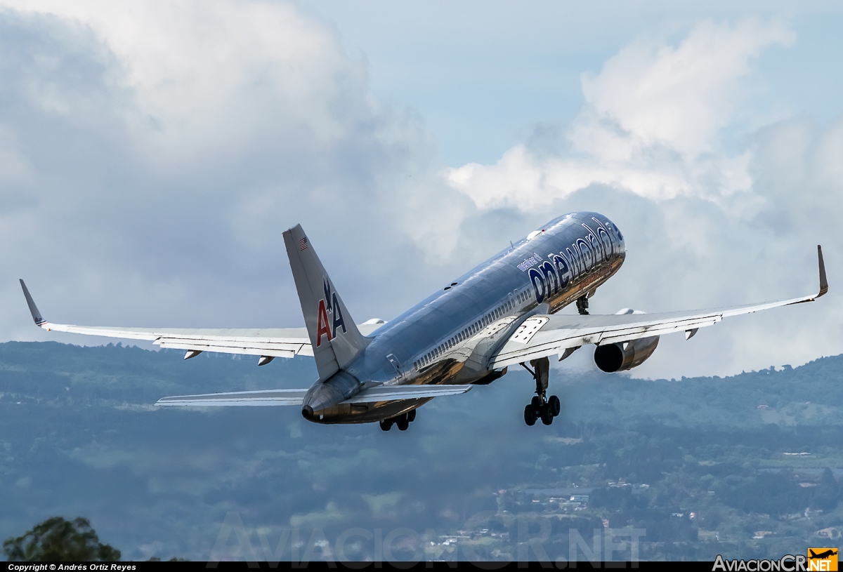 N174AA - Boeing 757-223 - American Airlines