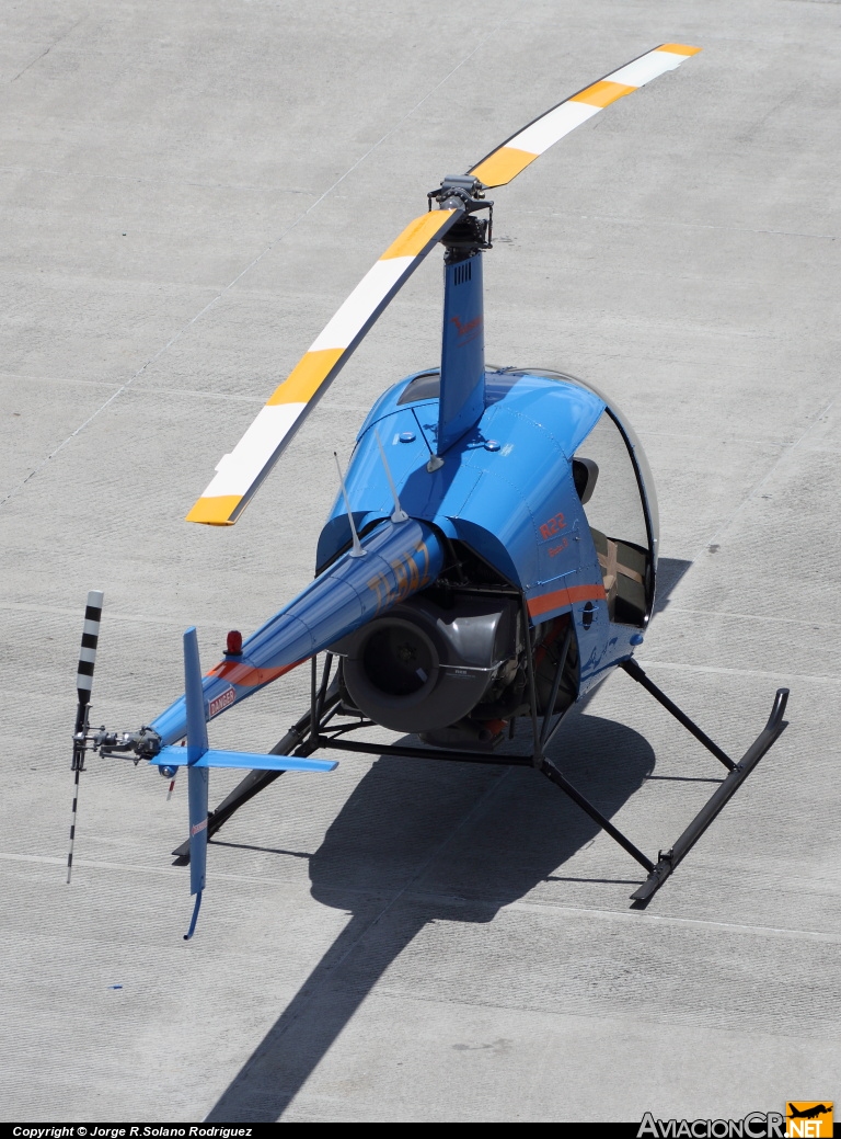 TI-BAZ - Robinson R-22 - AENSA