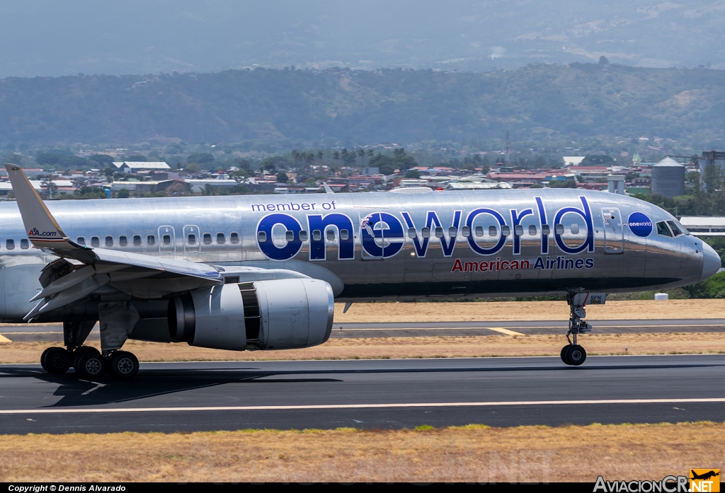 N174AA - Boeing 757-223 - American Airlines