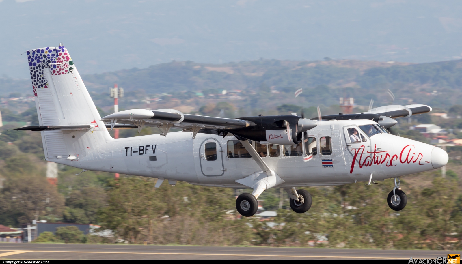 TI-BFV - De Havilland Canada DHC-6-300 Twin Otter - Nature Air