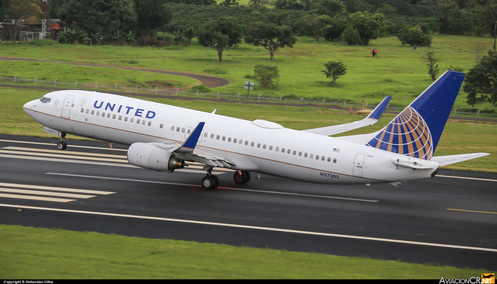 N27205 - Boeing 737-824 - United Airlines