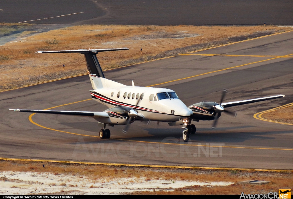 TG-OBP - Beechcraft Super King Air 200 - Privado