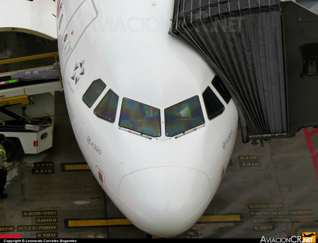 N494TA - Airbus A320-233 - Avianca