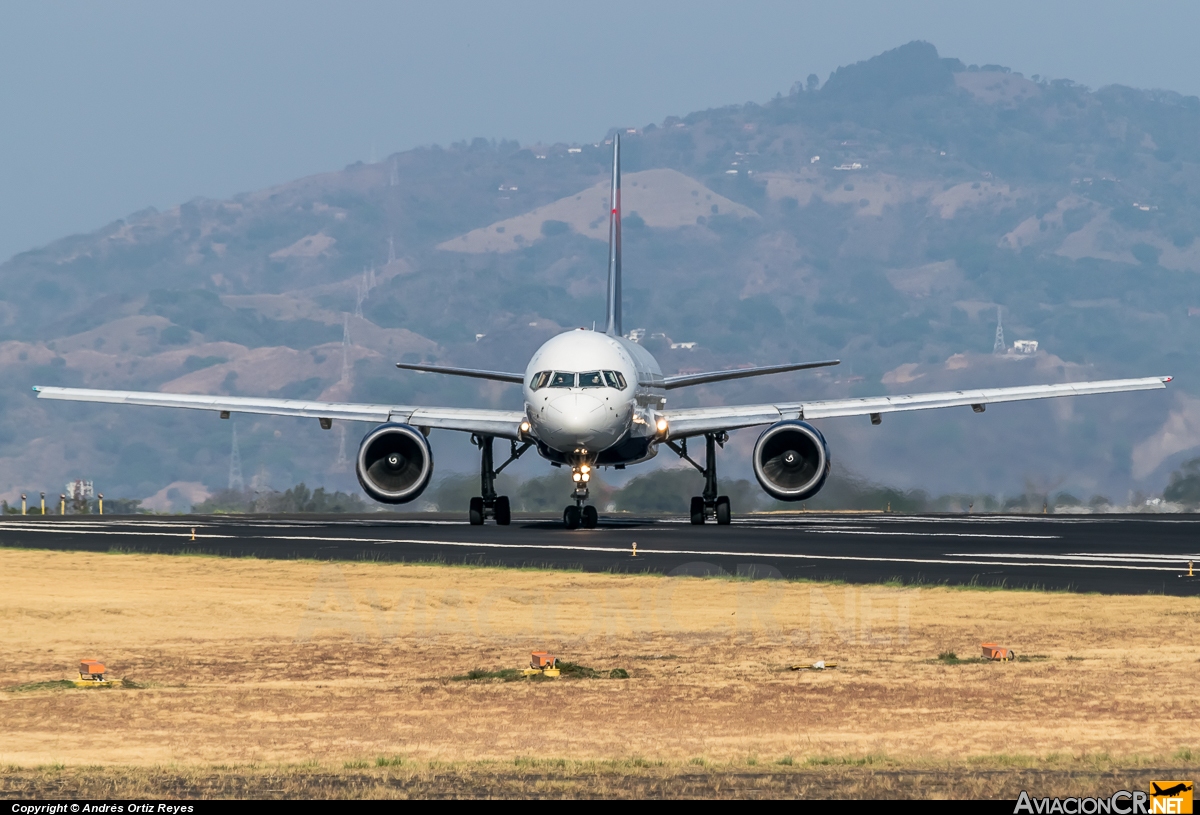 N633DL - Boeing 757-232 - Delta Air Lines