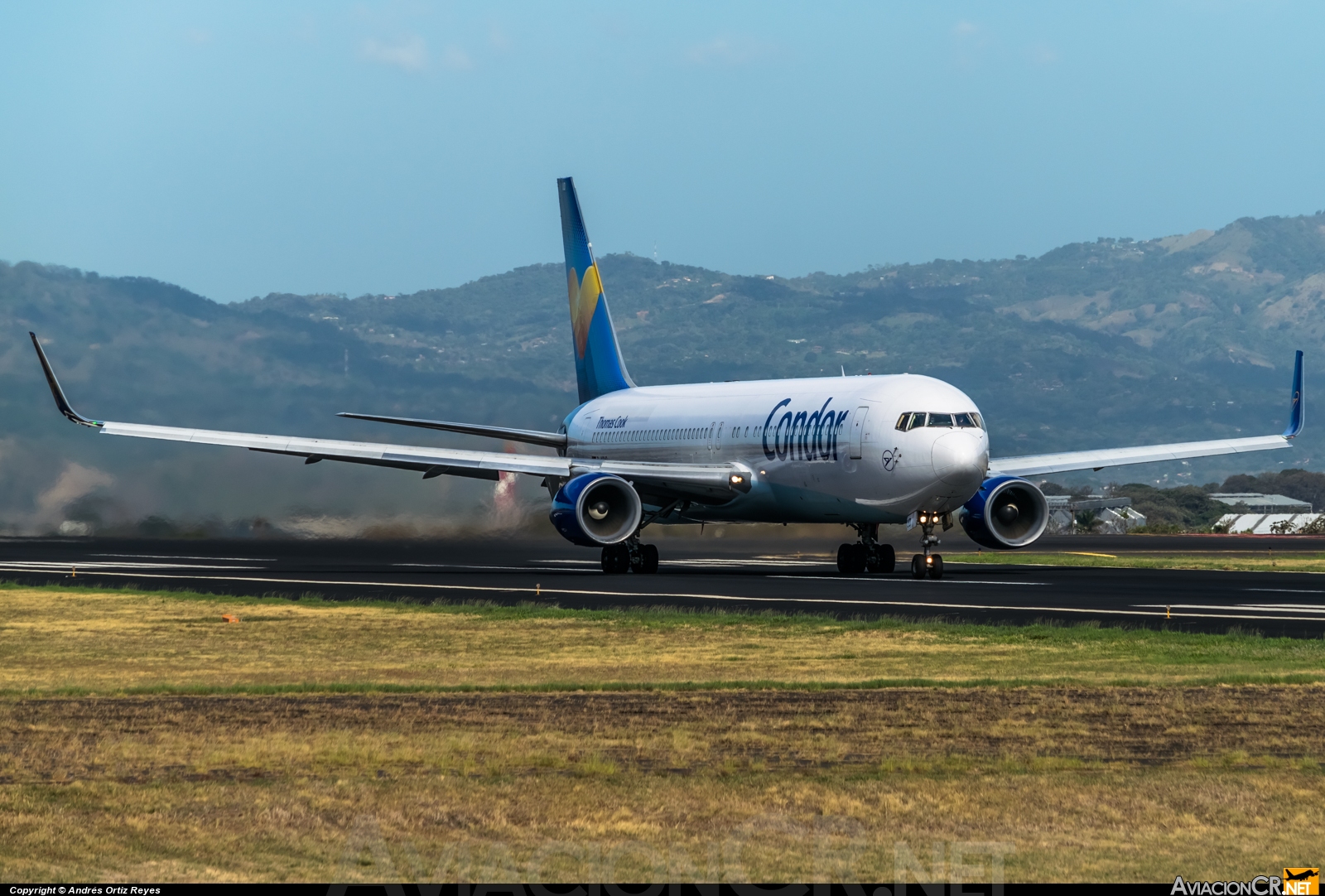 D-ABUD - Boeing 767-330/ER - Condor