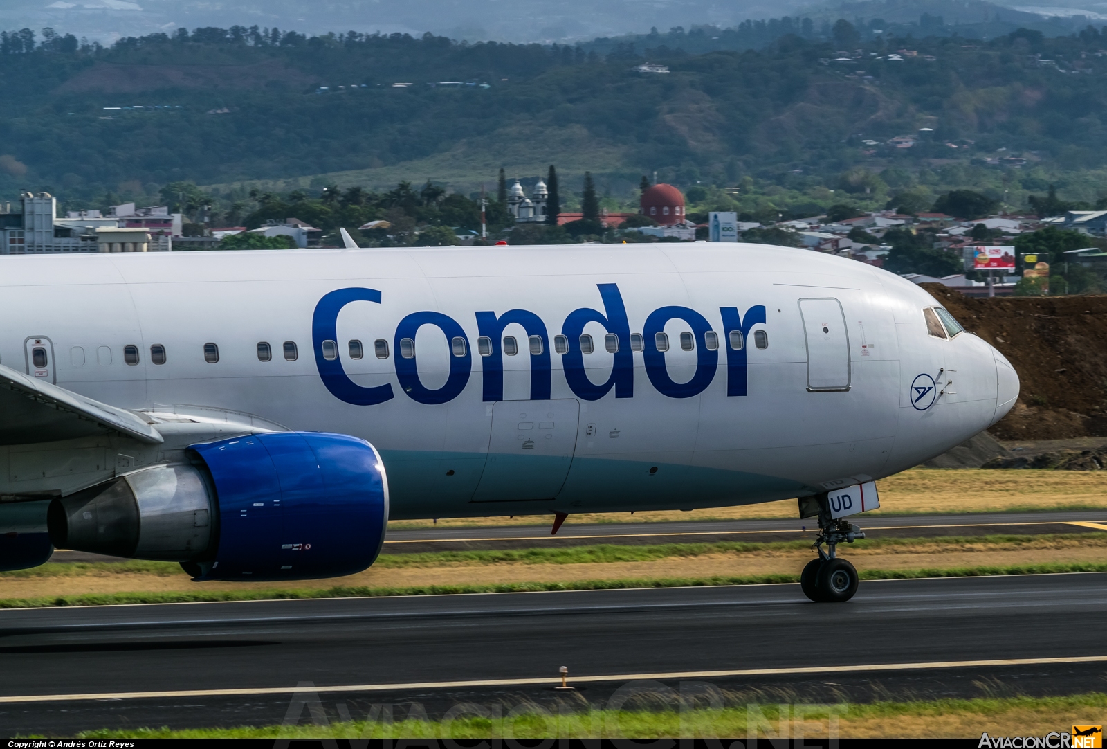 D-ABUD - Boeing 767-330/ER - Condor