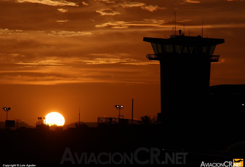 MROC - Torre de control - Aeropuerto