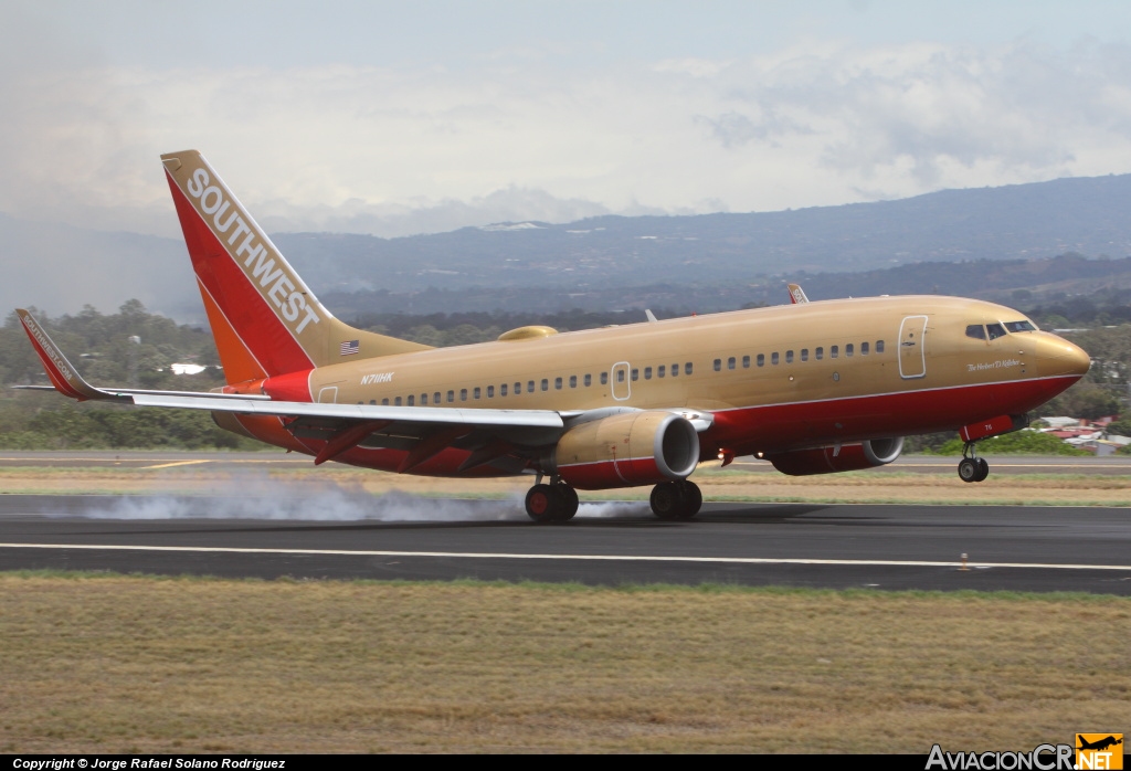 N711HK - Boeing 737-7H4 - Southwest Airlines