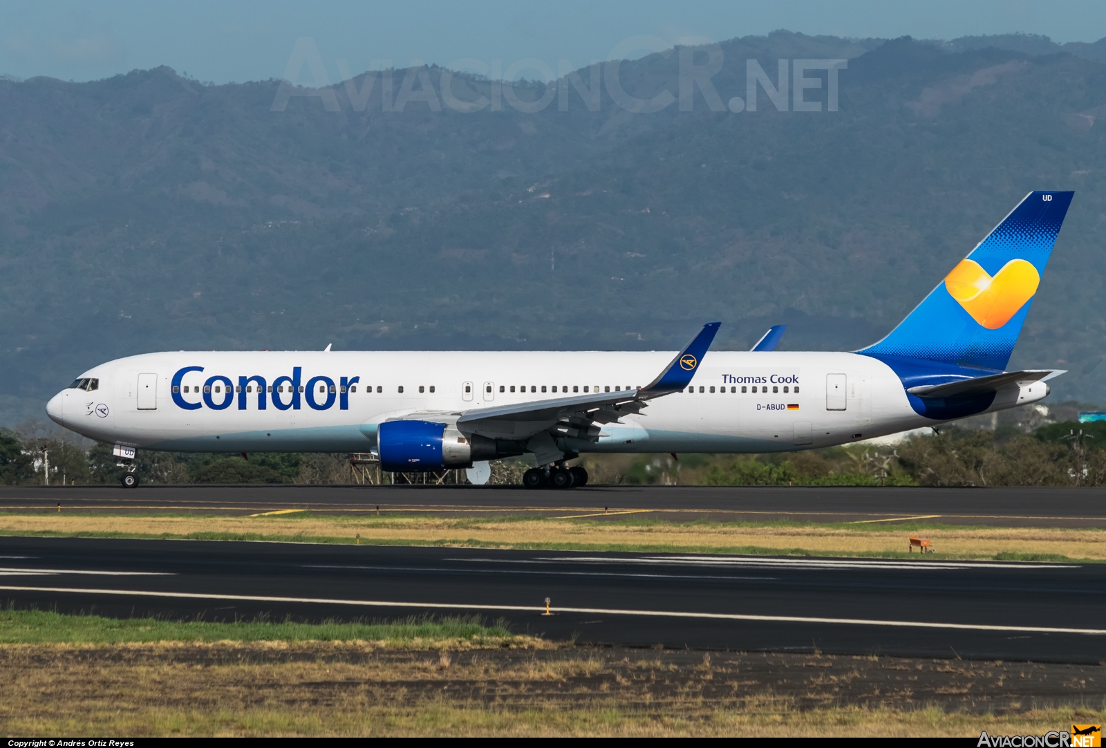 D-ABUD - Boeing 767-330/ER - Condor