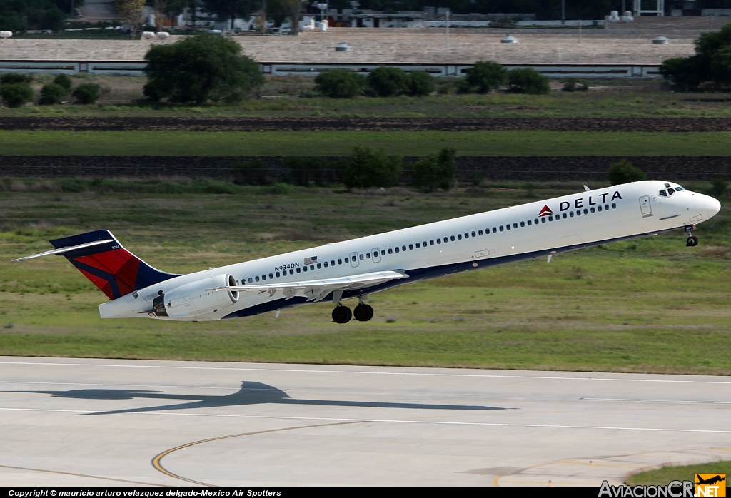 N934DN - McDonnell Douglas MD-90-30 - Delta Air Lines