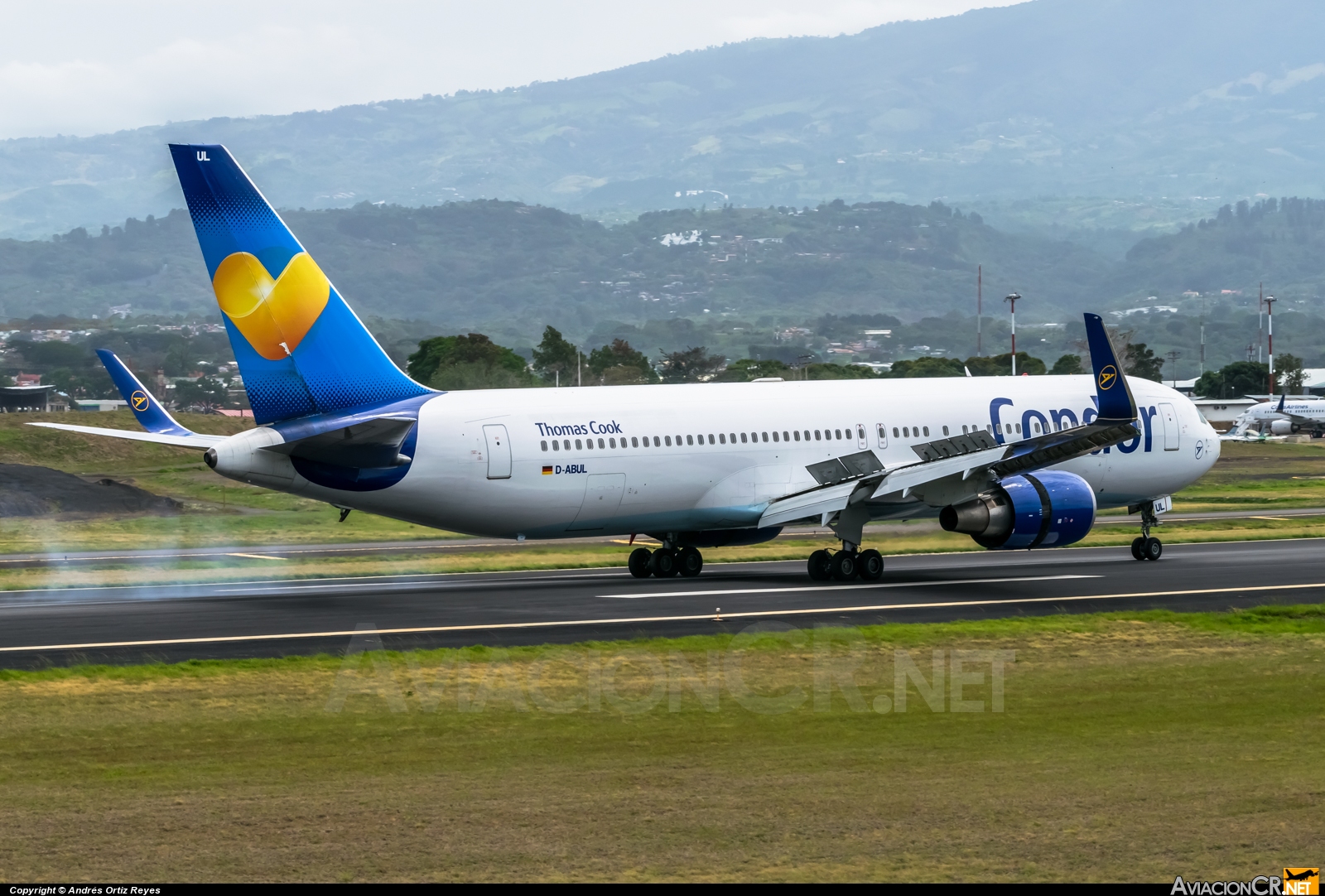 D-ABUL - Boeing 767-31B/ER - Condor