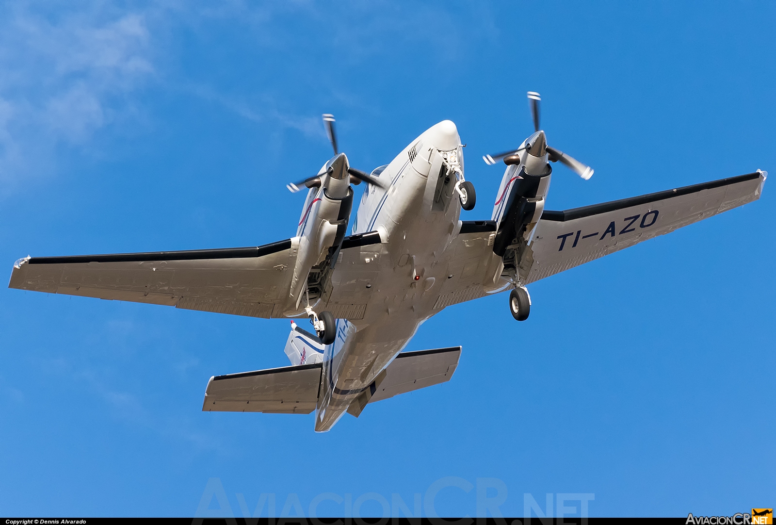 TI-AZO - Beechcraft King Air E90 - Aerobell