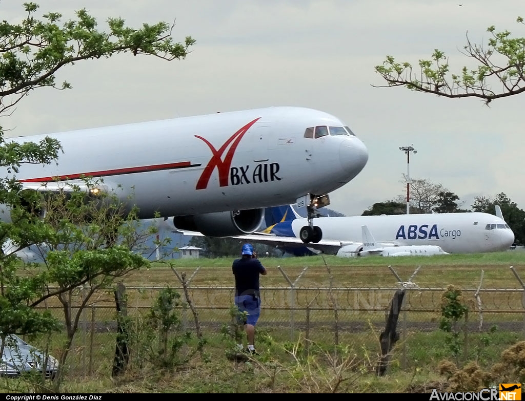N219CY - Boeing 767-383/ER(BDSF) - ABX Air