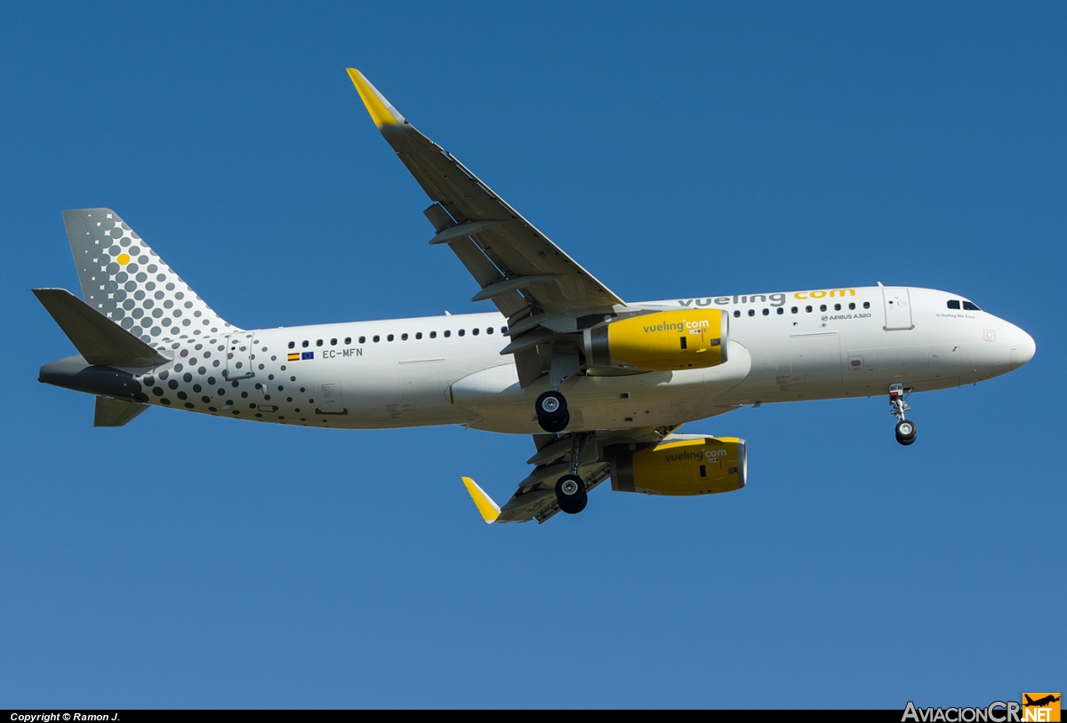 EC-MFN - Airbus A320-232 - Vueling