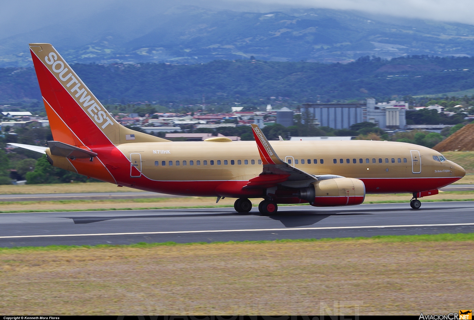 N711HK - Boeing 737-7H4 - Southwest Airlines