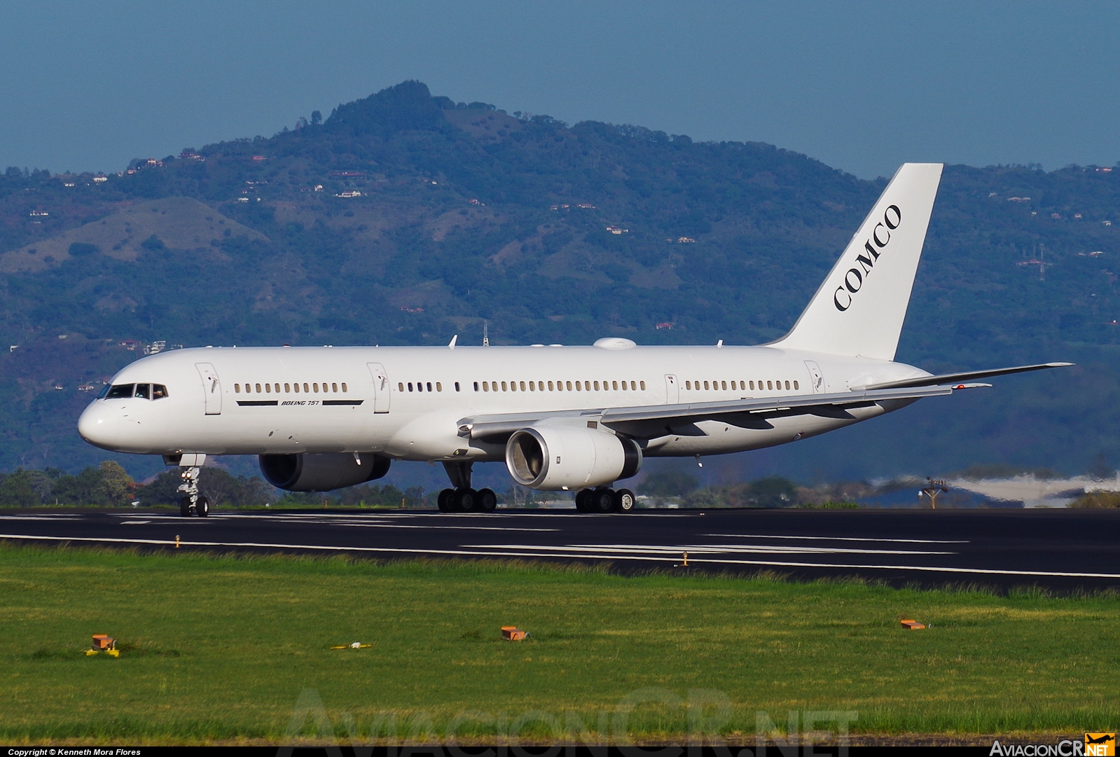 N610G - Boeing 757-22L - Comco