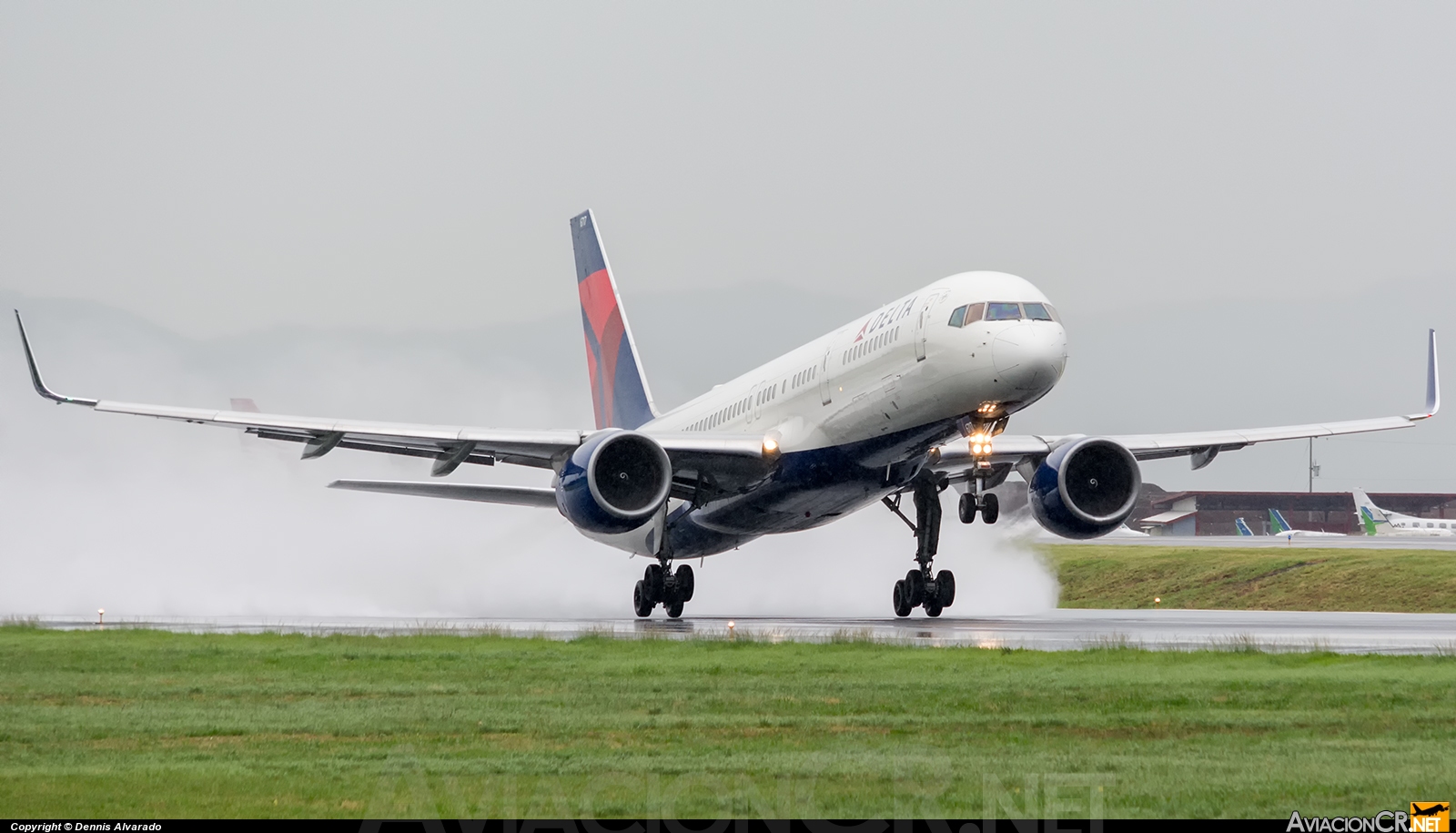 N67171 - Boeing 757-232 - Delta Air Lines