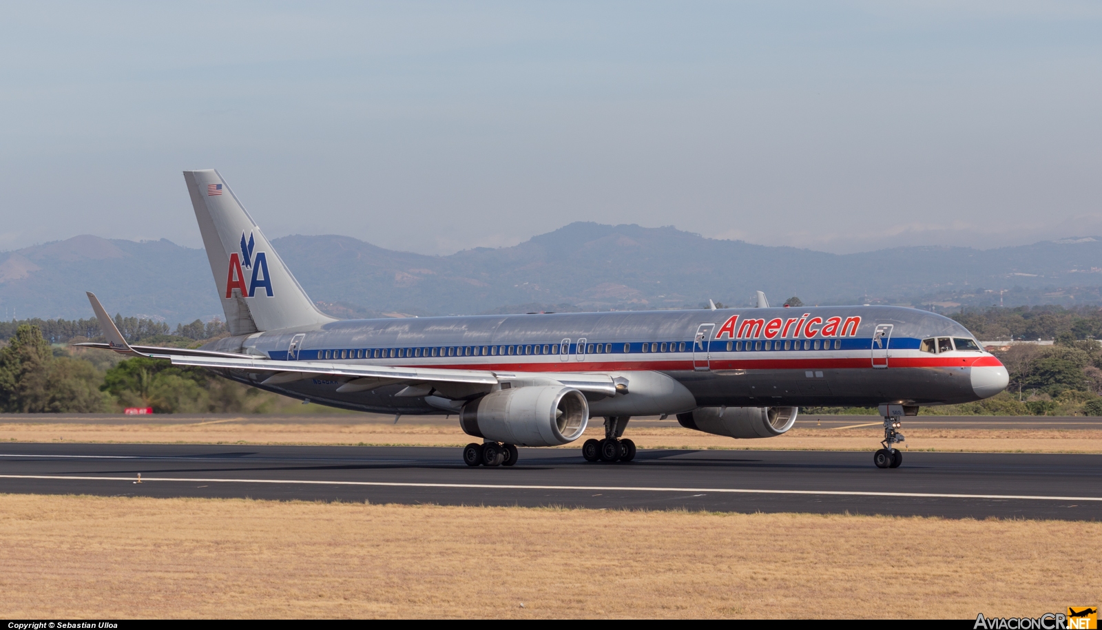 N646AA - Boeing 757-223 - American Airlines
