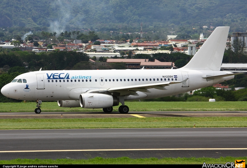 N1235V - Airbus A319-132 - VECA