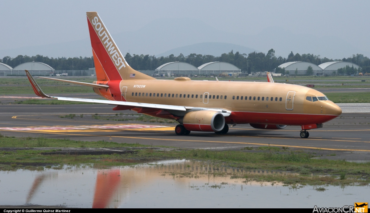 N792SW - Boeing 737-7H4 - Southwest Airlines