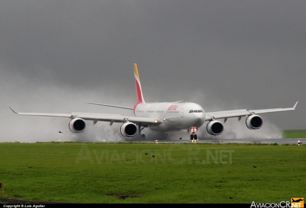 EC-INO - Airbus A340-642 - Iberia