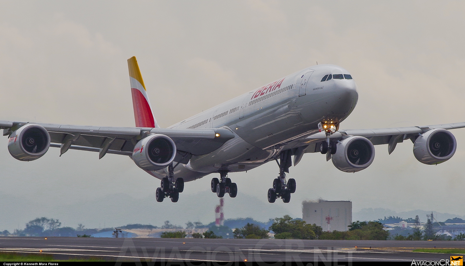 EC-IQR - Airbus A340-642 - Iberia