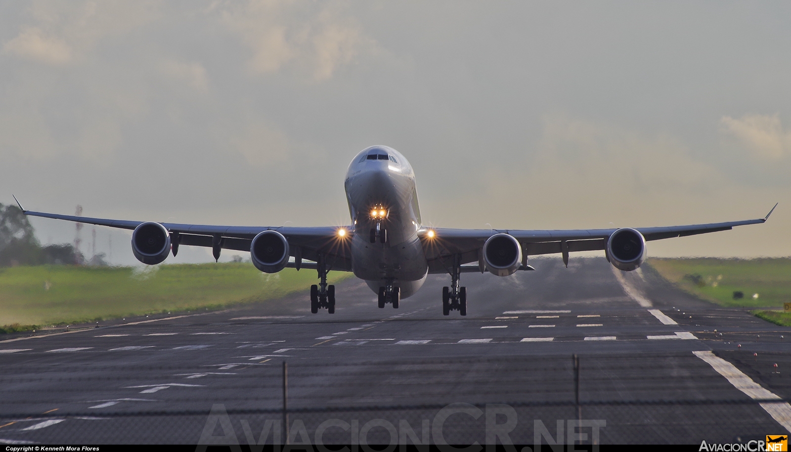 EC-JBA - Airbus A340-642 - Iberia