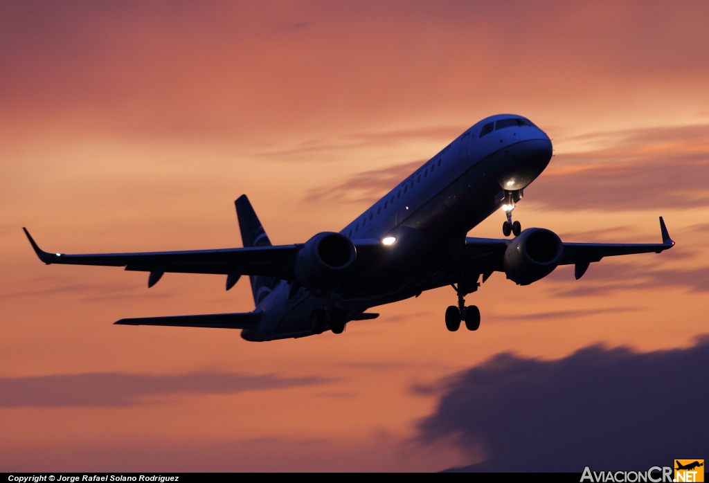 HP-1562CMP - Embraer 190-100IGW - Copa Airlines