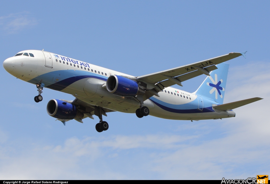 XA-IJA - Airbus A320-214 - Interjet