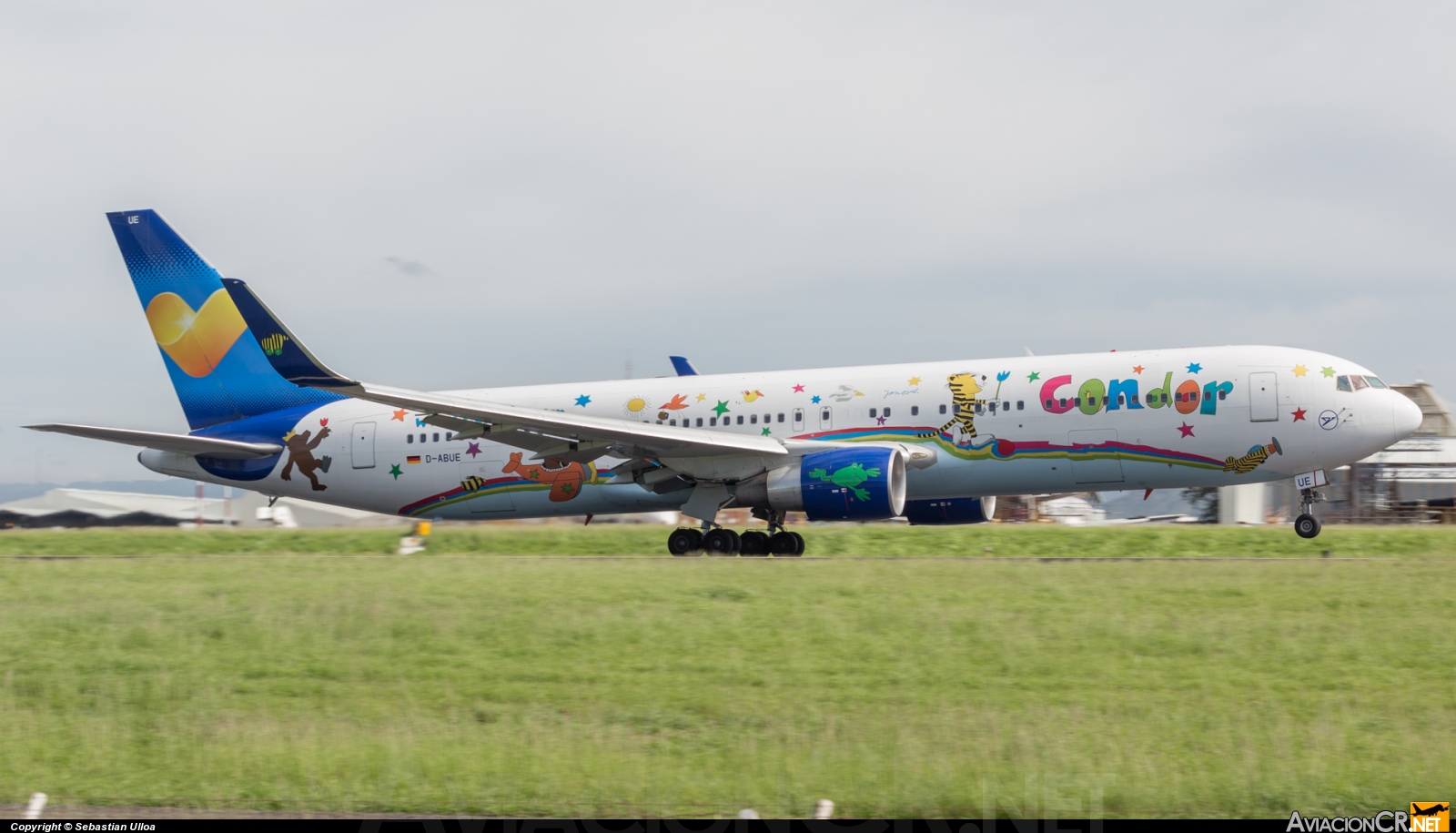 D-ABUE - Boeing 767-330/ER - Condor