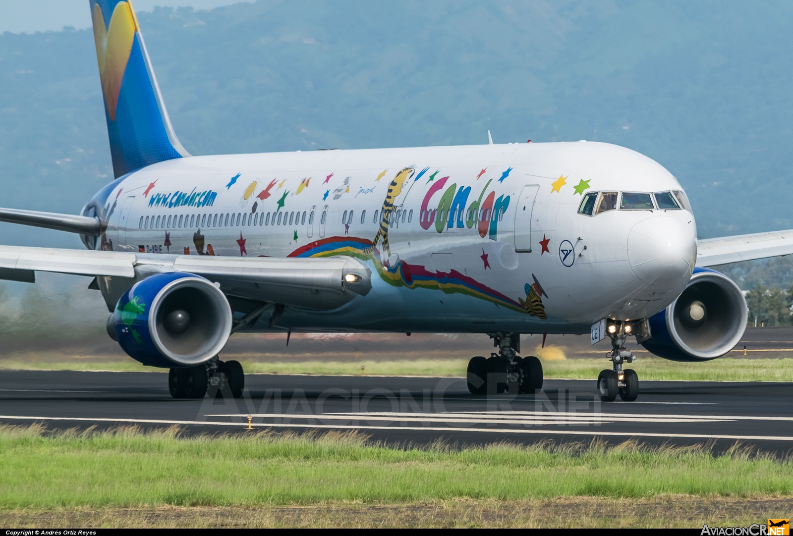 D-ABUE - Boeing 767-330/ER - Condor