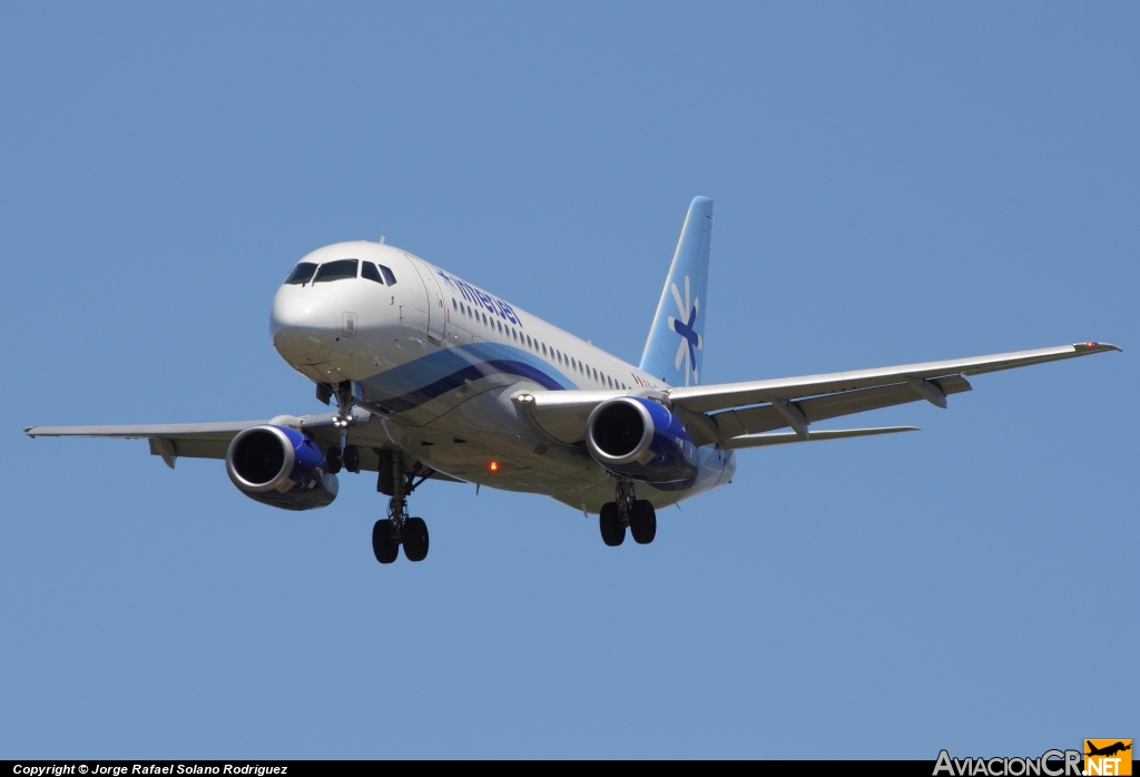 XA-OUI - Sukhoi Super Jet 100-95B - Interjet