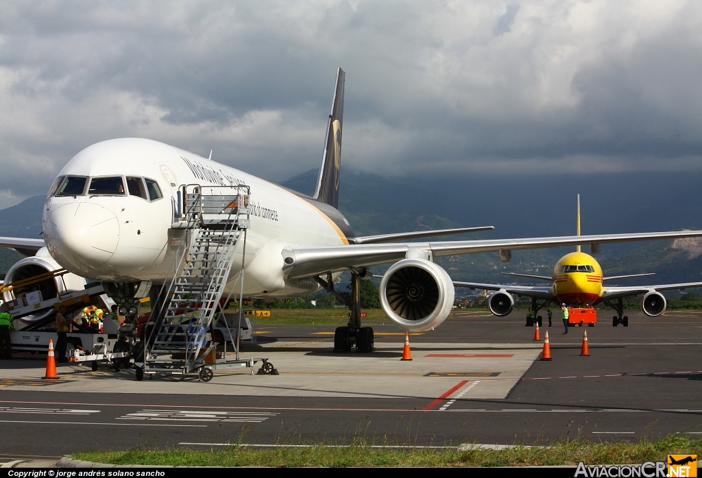 MROC - Aeropuerto - Rampa