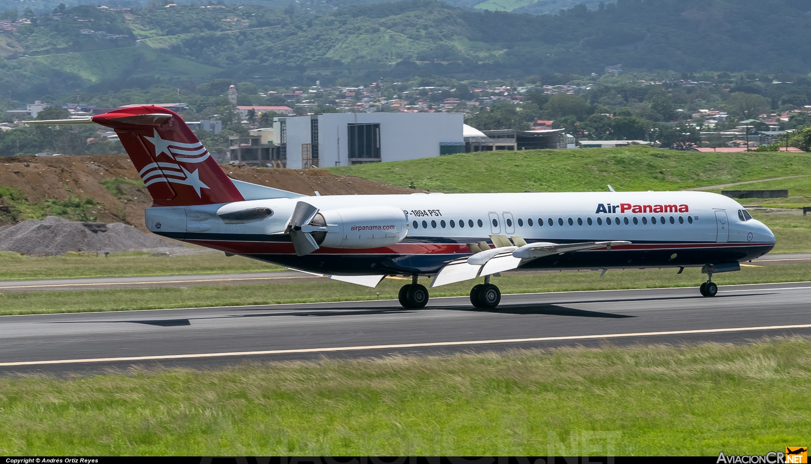 HP-1894PST - Fokker 100 - Air Panama