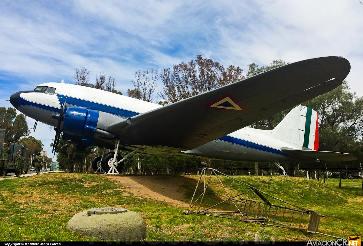  - Douglas DC-3 - Fuerza Aerea Mexicana