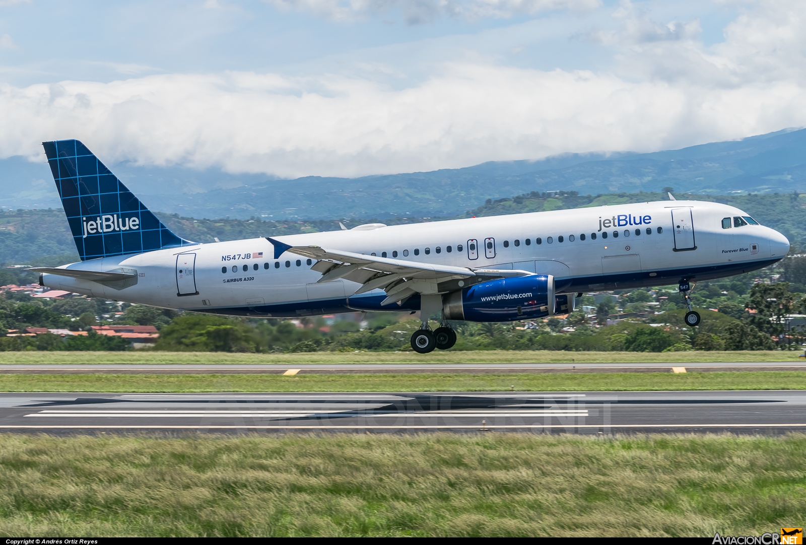 N547JB - Airbus A320-232 - Jet Blue