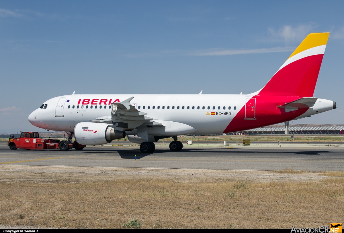 EC-MFO - Airbus A319-113 - Iberia