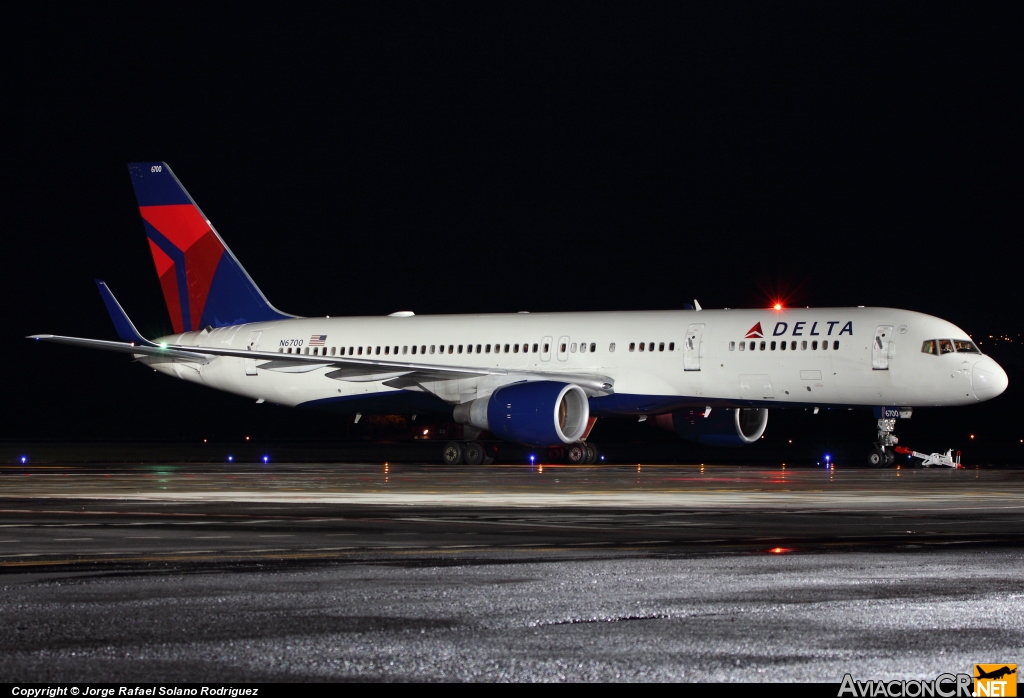 N6700 - Boeing 757-232 - Delta Air Lines