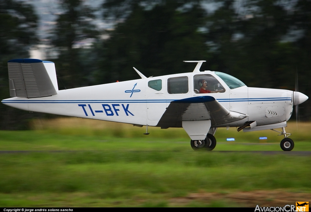 TI-BFK - Beechcraft V35 Bonanza - Aerotica Escuela de Aviación