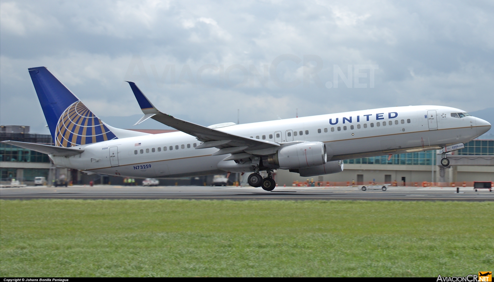N73259 - Boeing 737-824 - United Airlines