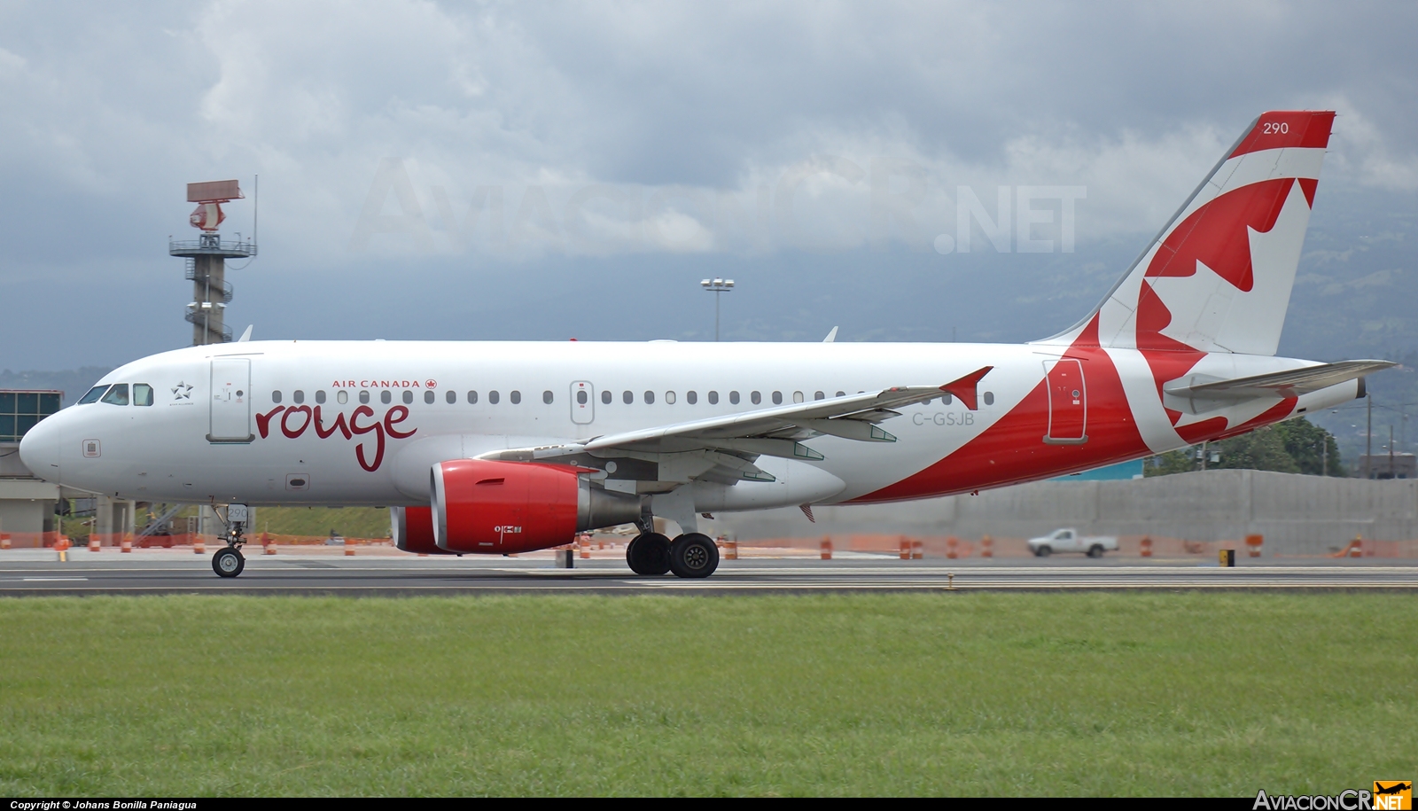 C-GSJB - Airbus A319-112 - Air Canada Rouge