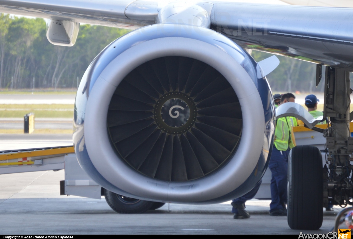 EI-DRD - Boeing 737-752 - Aeromexico