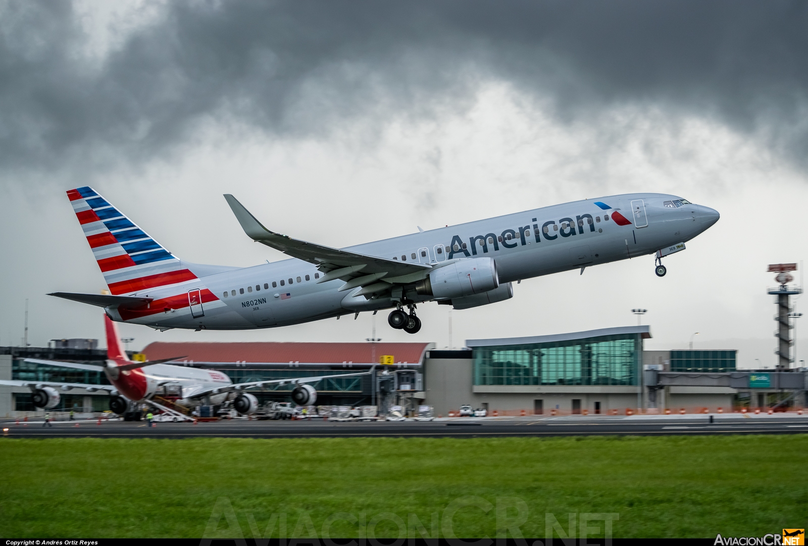 N802NN - Boeing 737-823 - American Airlines