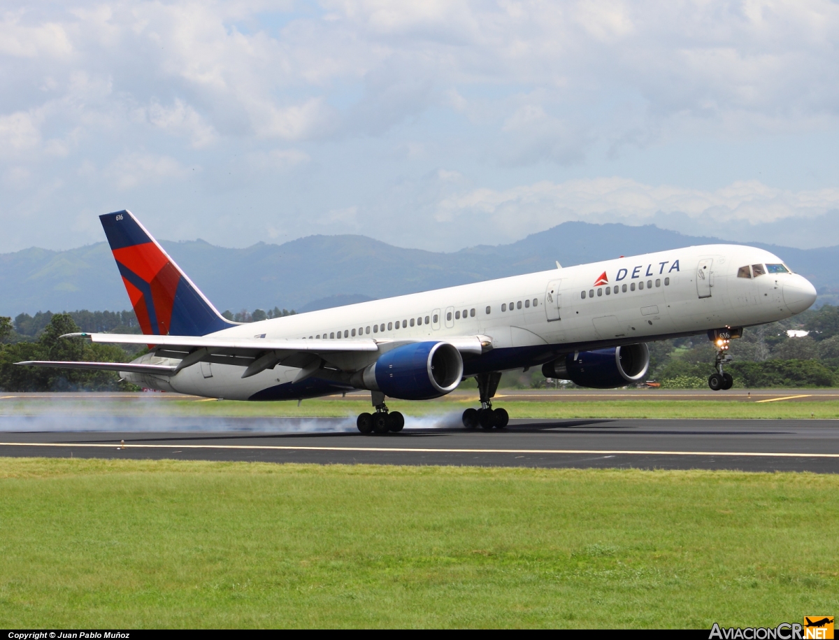 N616DL - Boeing 757-232 - Delta Air Lines