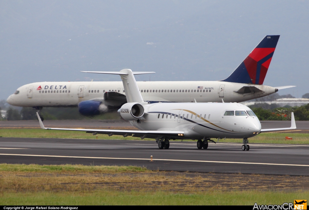 N529DB - Canadair CL-600-2B19 Challenger SE - Privado