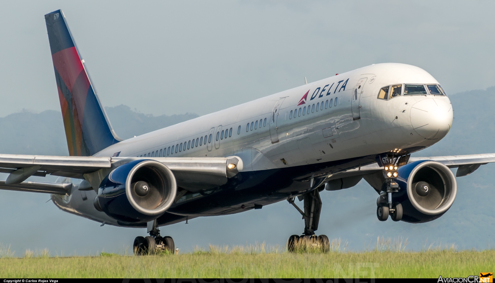 N679DA - Boeing 757-232 - Delta Air Lines