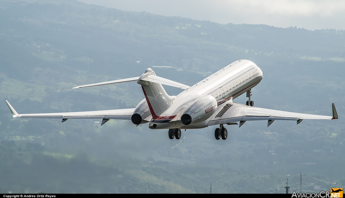 N2012C - Bombardier BD-700-1A10 Global Express - Privado