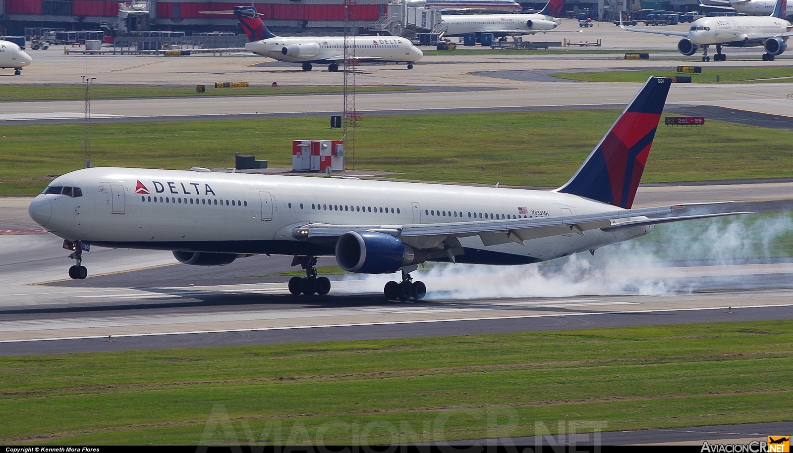 N833MH - Boeing 767-432/ER - Delta Airlines