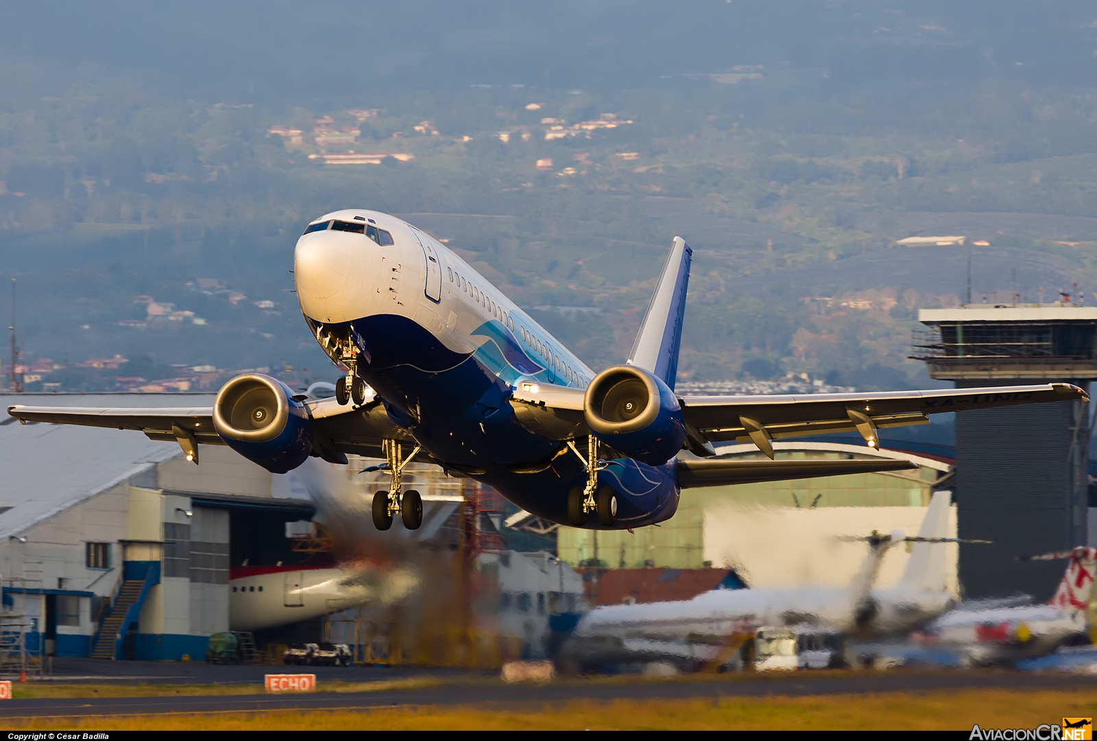 XA-UNG - Boeing 737-3L9 - Global Air